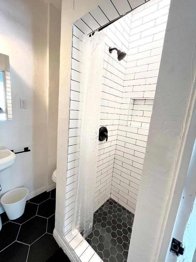 Heart Of Hollywood Apartment - 2Bed 2Bath لوس أنجلوس المظهر الخارجي الصورة
